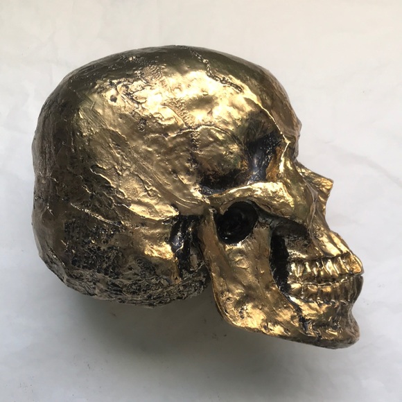 Gold & Black skull decor - Picture 4 of 8